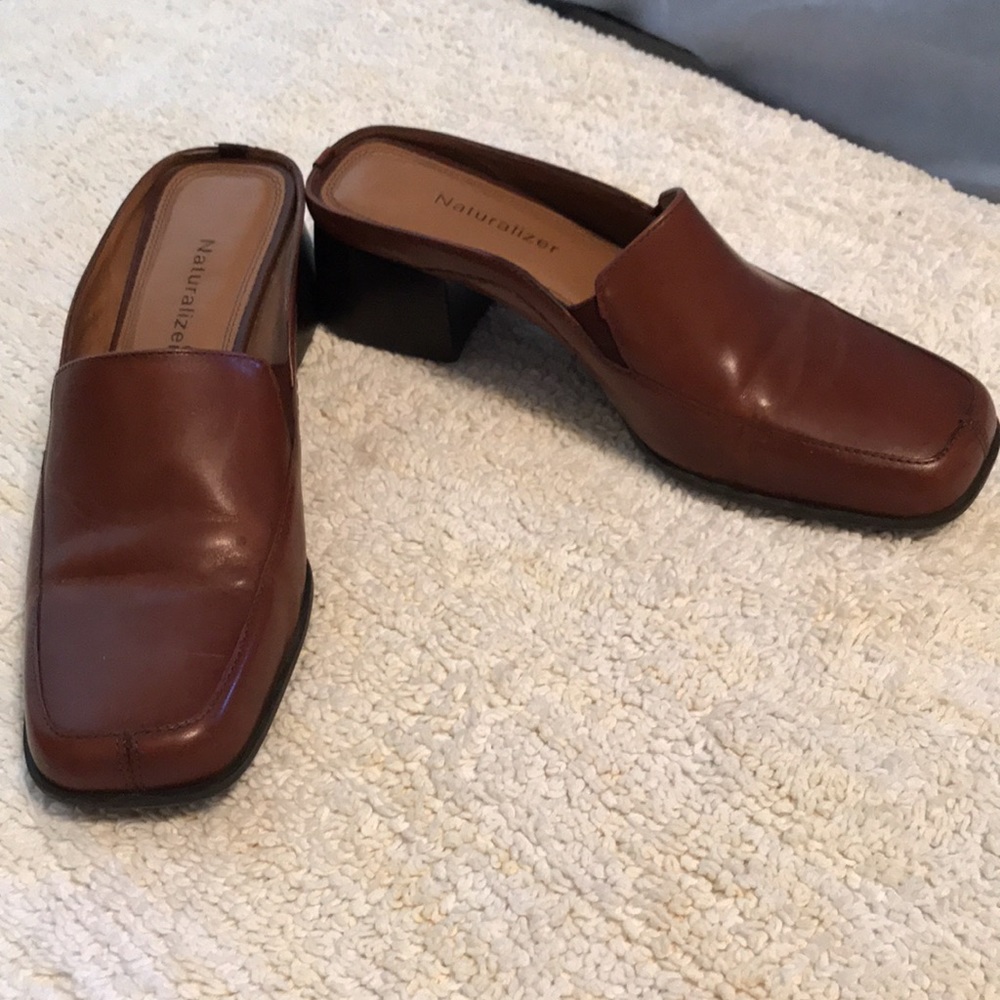 Naturalizer heel leather mule brown
